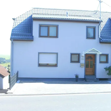 Helten Semesterbostad *